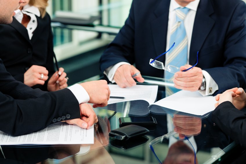 Contentieux au sein des entreprises : pourquoi recourir à l’assistance d’un avocat ?